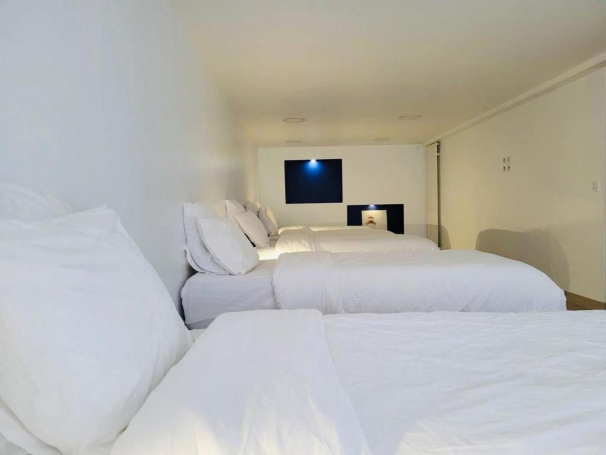 Spacious 2-bedroom Apartment: Paris Area With Parking & Terrace Villepinte (Seine-Saint-Denis)